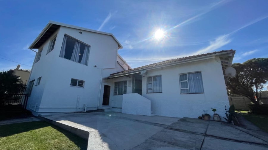 4 Bedroom Property for Sale in Nahoon Eastern Cape